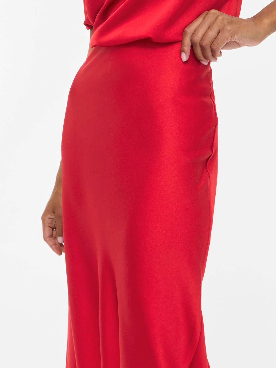 VIELLETTE Midi Skirt - Savvy Red - VERO MODA & VILA Bergvik